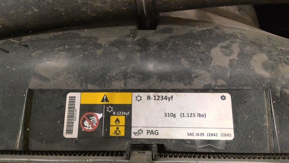 2016 Dodge ram 1500 Air Shutter