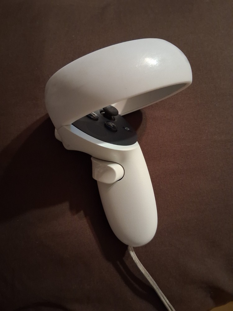 Genuine Original Meta Oculus Quest 2 VR right touch Controller Only