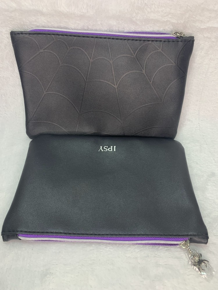 2 BRAND NEW ASSORTED MAKE UP BAGS (WEBBED)
