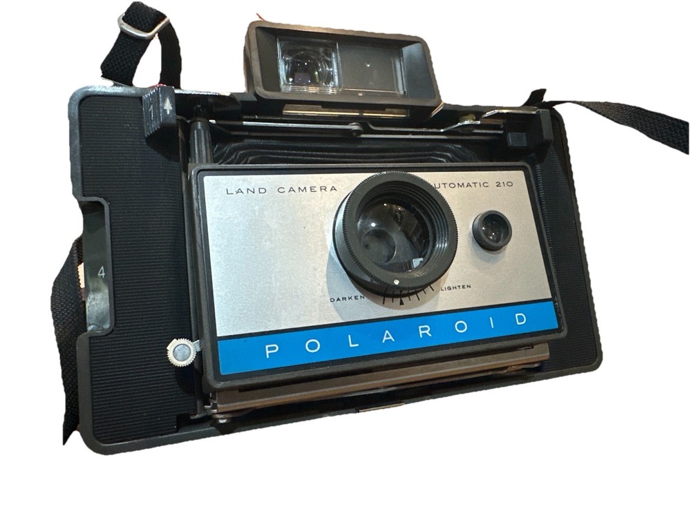 Polaroid Automatic 210 Land Camera – Tested Shutter – Vintage Packfilm