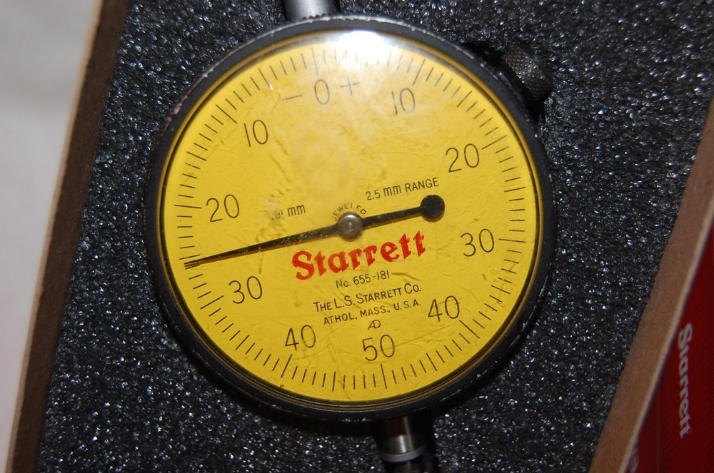STARRETT 655-181 DIAL INDICATOR .01 MM 2.5 Range W/ Box