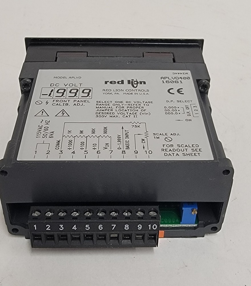 RED LION APLVD400 DIGITAL PANEL METER.