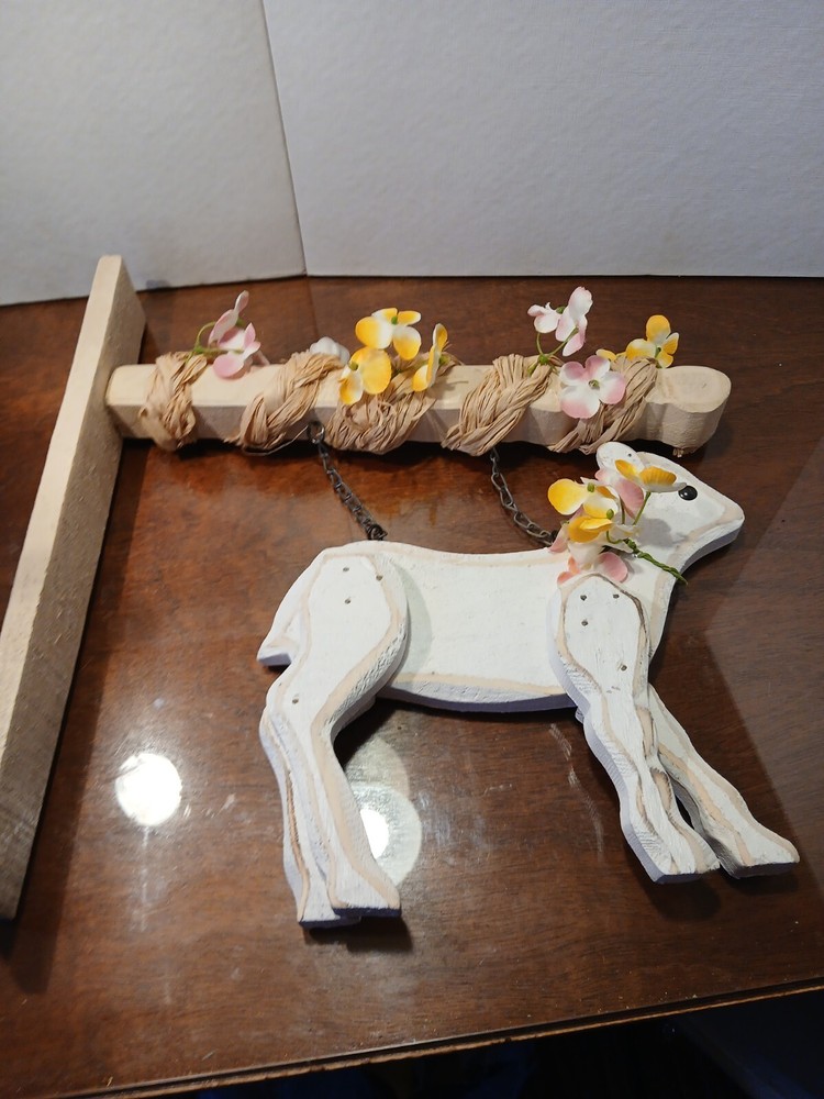 Easter Lamb Hanging With Glowers Can Be Mounted On The Wall