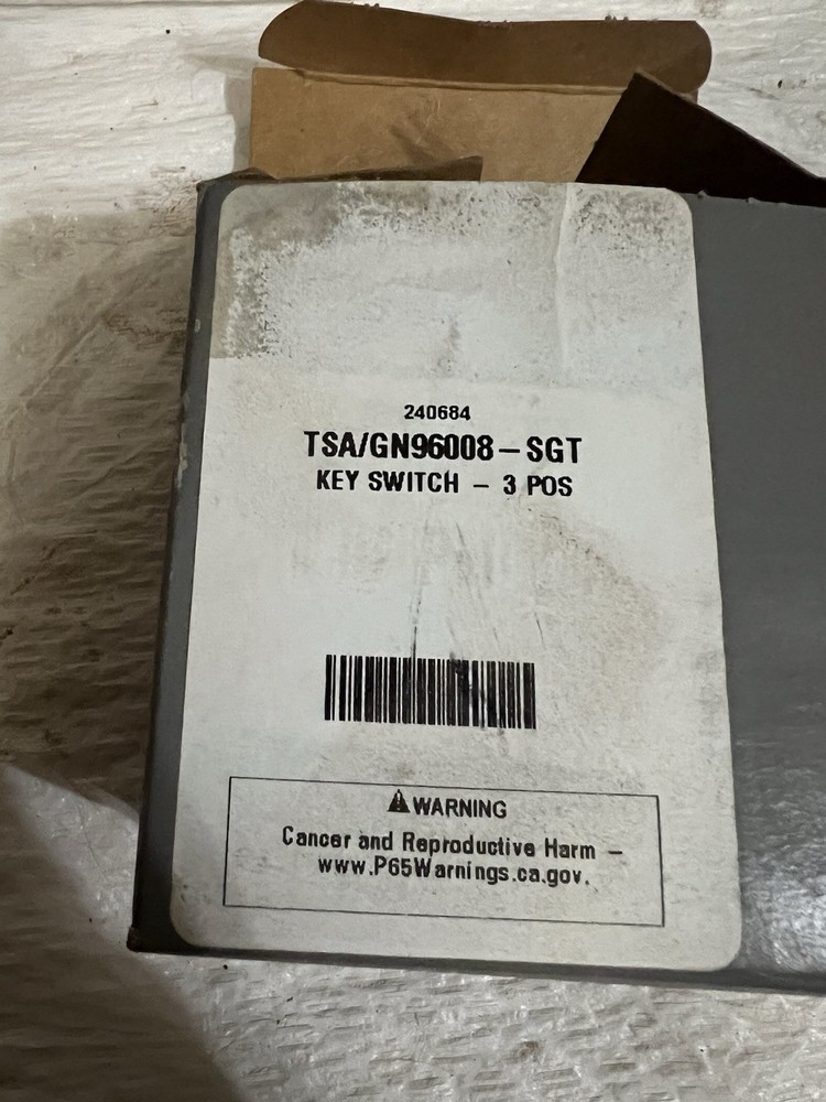 Total Source Genie 96008GT 3 Position Key Switch New In Box