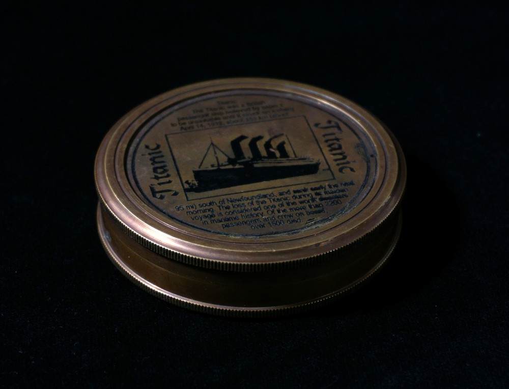 Replica Titanic Commemorative Bronze Maritime Nautical Compass (G2A)