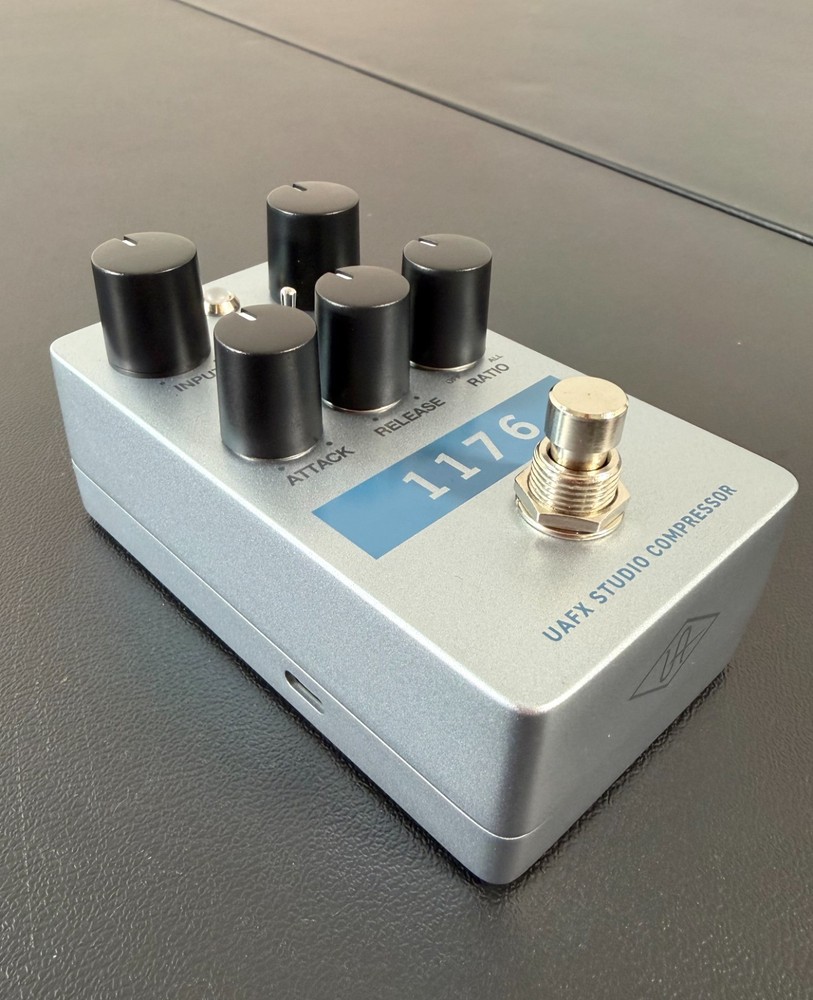 Universal Audio UAFX 1176 Studio Compressor Guitar Pedal