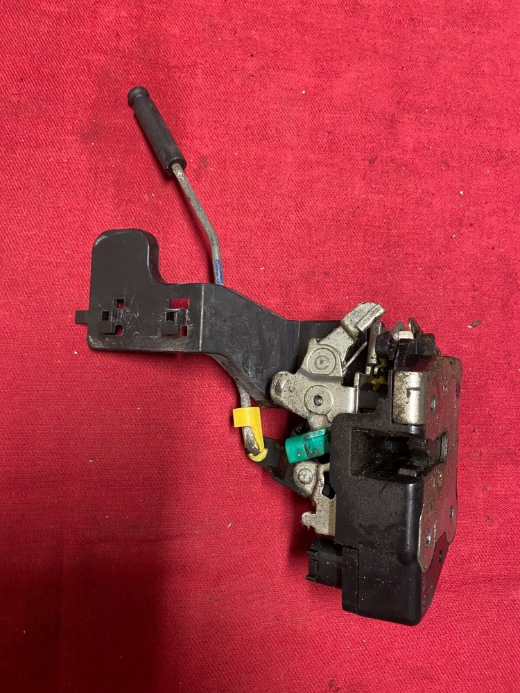 2012 FREIGHTLINER DRIVERS Side Door Latch GECOM LEFT