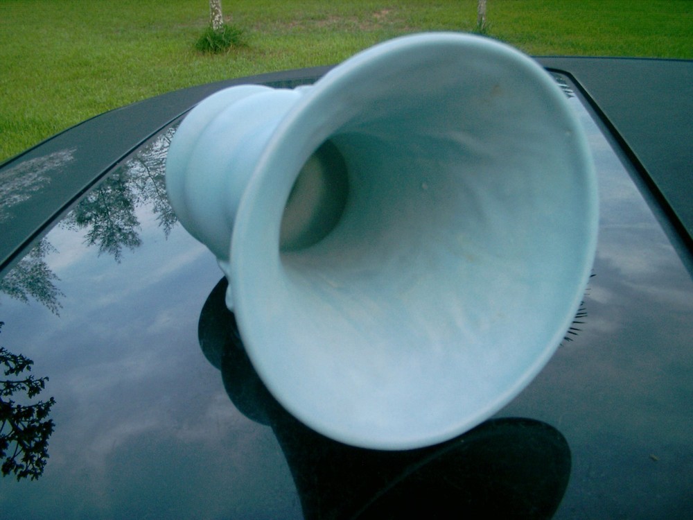 SOLID MATTE BLUE 9.25" VASE MUST SEE VINTAGE ITEM UNMARKED GOOD CONDITION