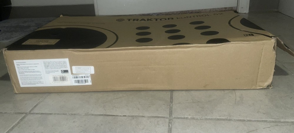 Native Instruments Kontrol S2 MK3 Double Deck Controller - 25421