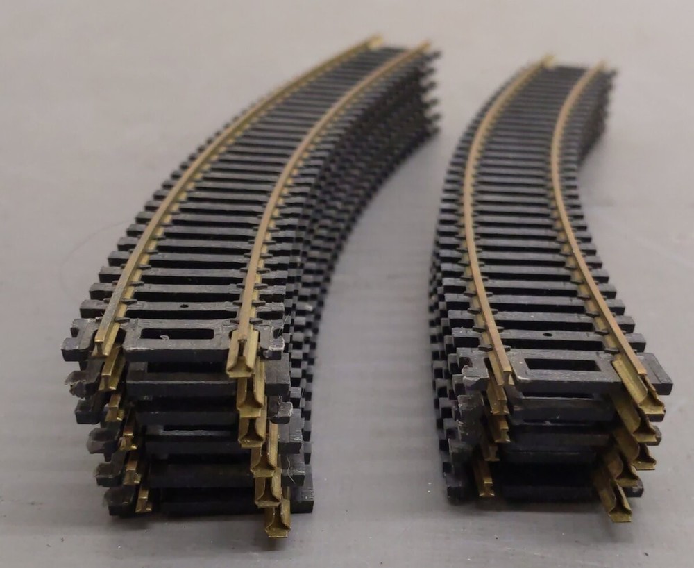 Rivarossi HO Code 100 18" Radius Curved Track Section [11] EX