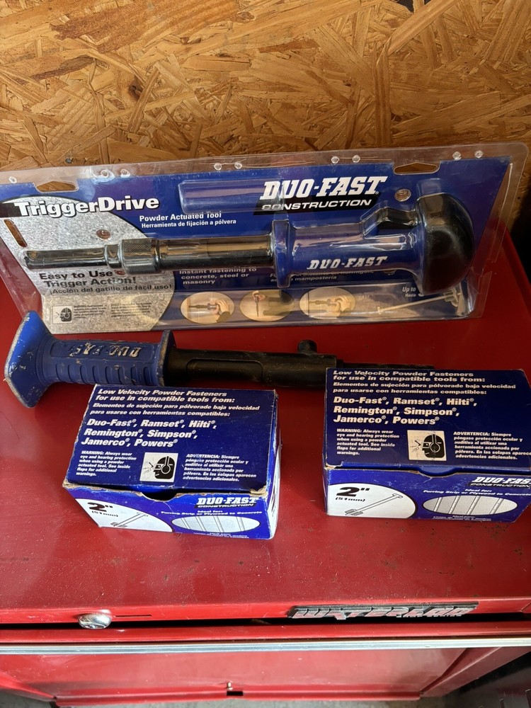 Duo-Fast .22 Caliber Powder Actuated Strike Tool