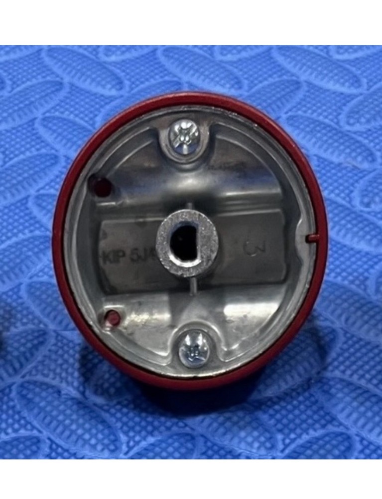 WOLF RED “plastic/metal” GRIDDLE KNOB (1pc) FOR RANGE/RANGETOPS, C-pics & desc