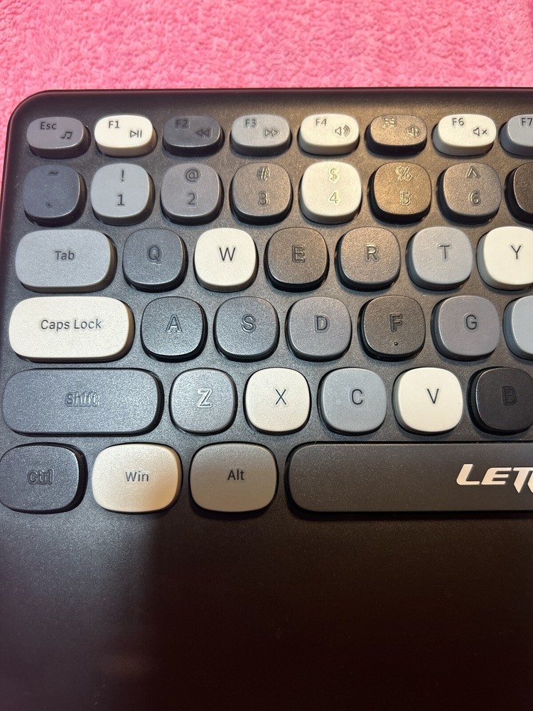 Letton Model V2040 Keyboard