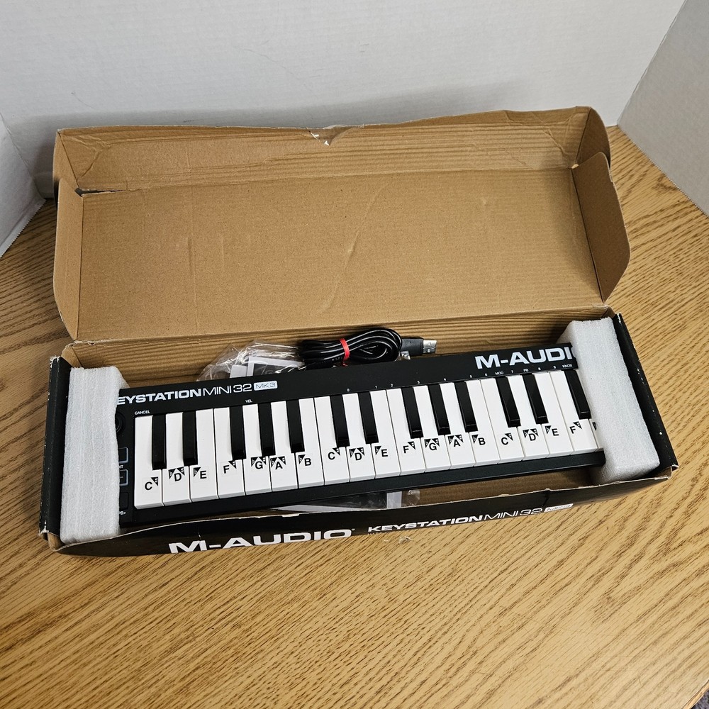 M-Audio Keystation Mini 32 MK3 32-key Keyboard Controller