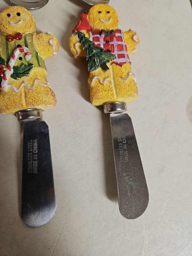 GINGERBREAD SERVINGS SPOONS & SPREADERS-Different Sets, 5 Spreaders 2 Spoons