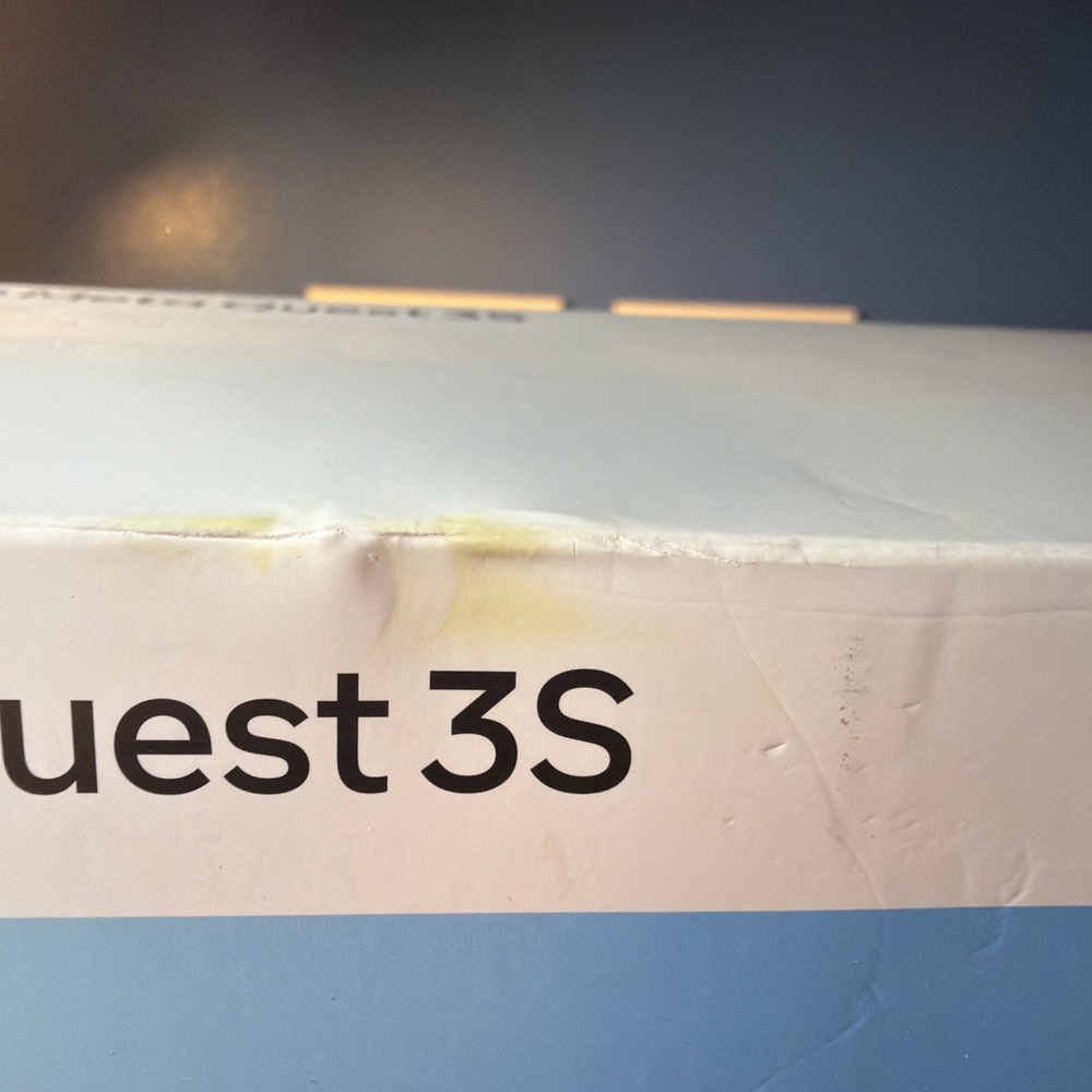 Meta Quest 3S 128GB VR Headset Used Complete