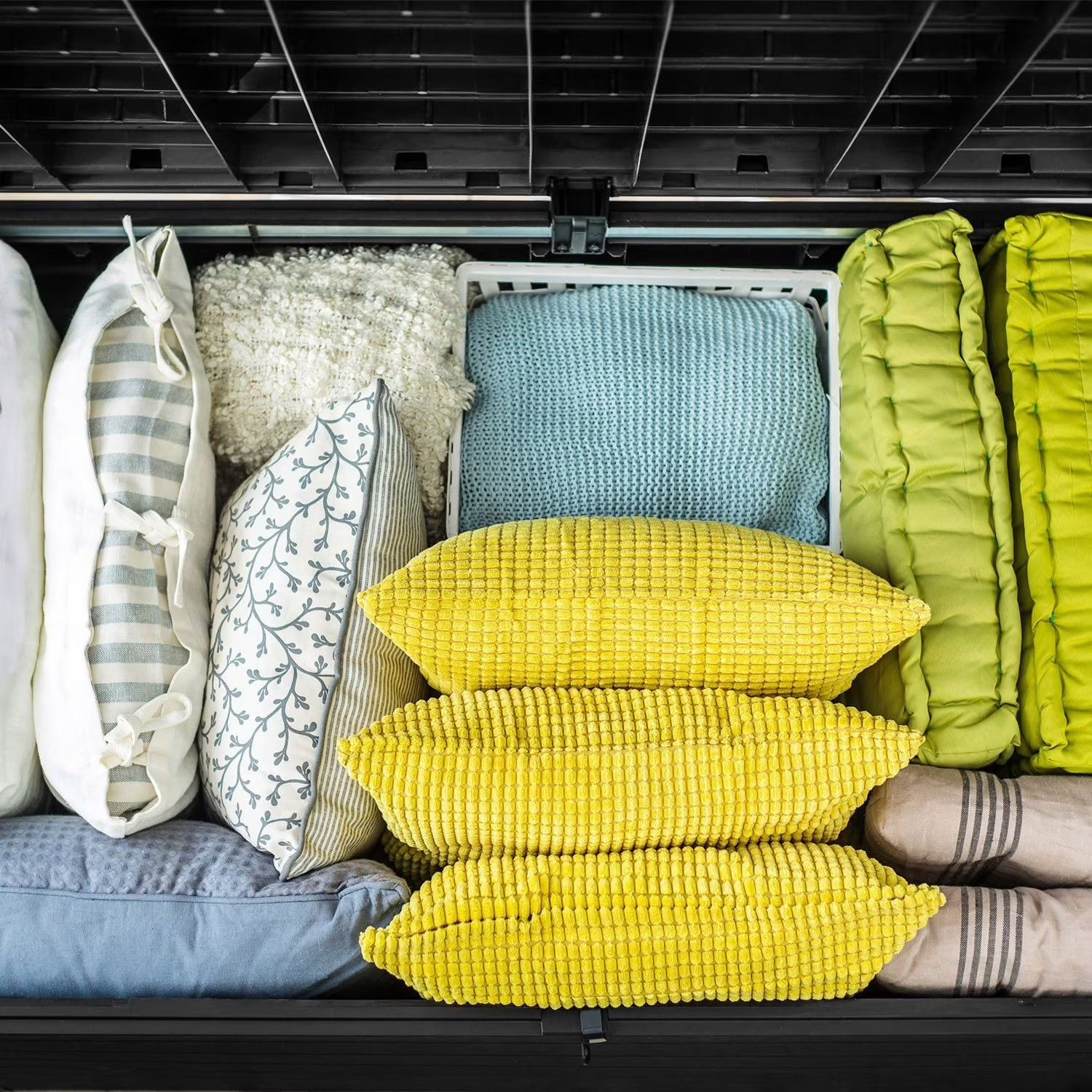 Keter Large 230 Gallon Outdoor Storage Deck Box Weatherproof Plastic-Graphite