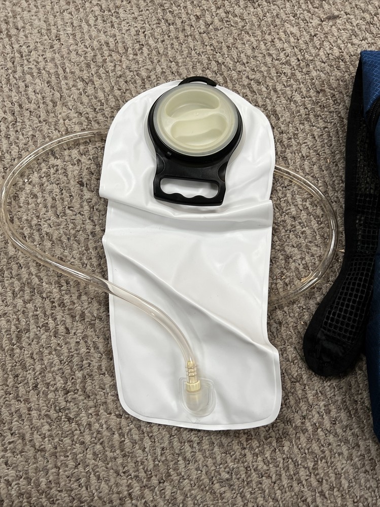 New Outdoor 2.5L Hydration Backpack With Bladder