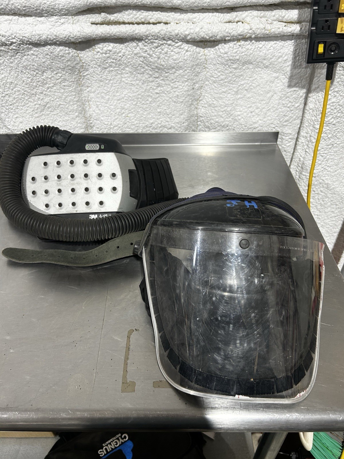 3M Adflo 15-1099-01 Air Purifying Respirator