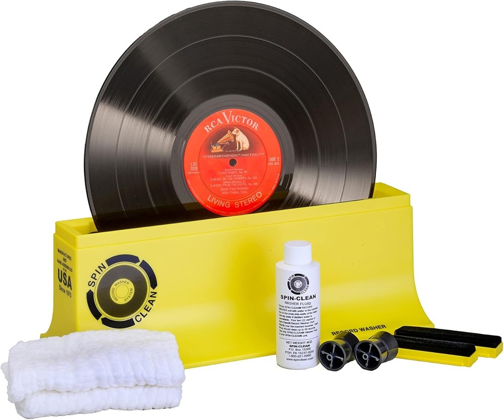 Vinyl record cleaning kit brush stylus solution