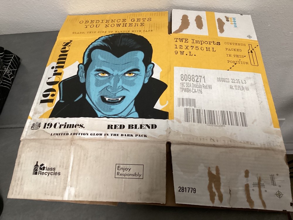 19 Crimes Universal Monsters DRACULA Wine Empty Box