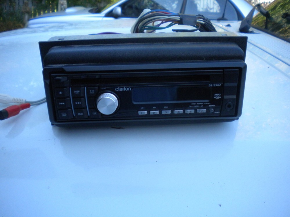 CLARION DB185MP CAR STEREO