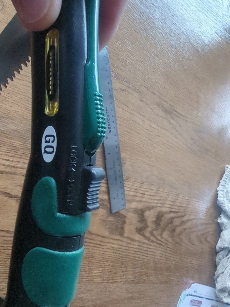 Sierra Foldable Saw With Locking Mechanism