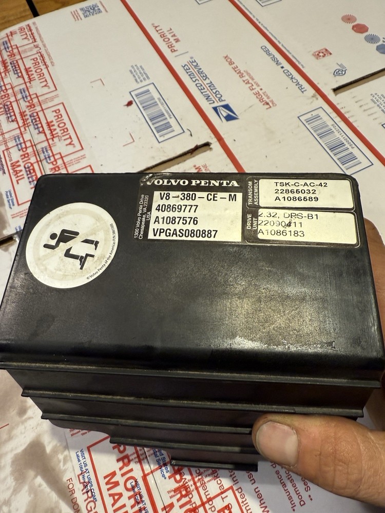 2019 Volvo Penta 6.2 alternator #21612639