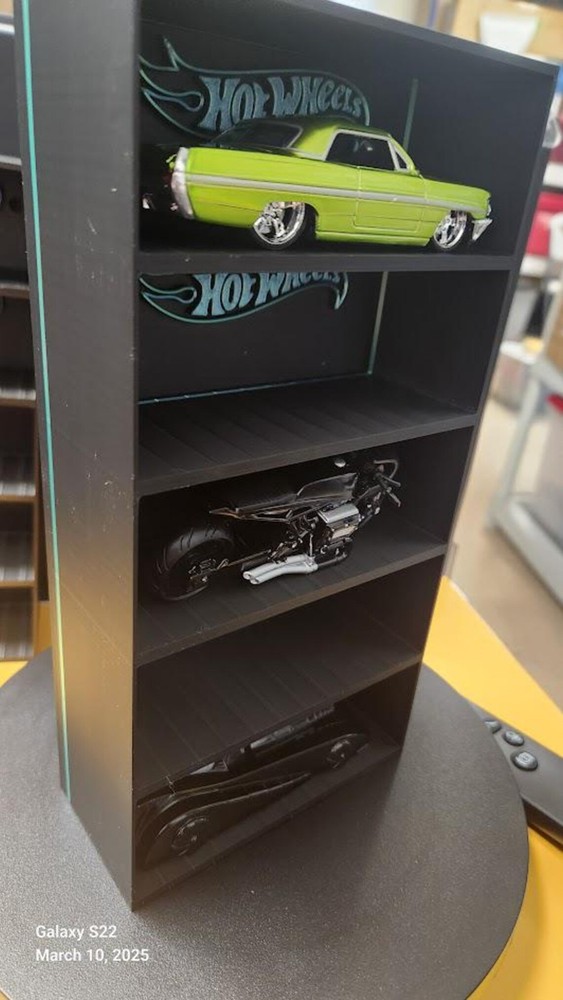 1/50 scale hotwheels display