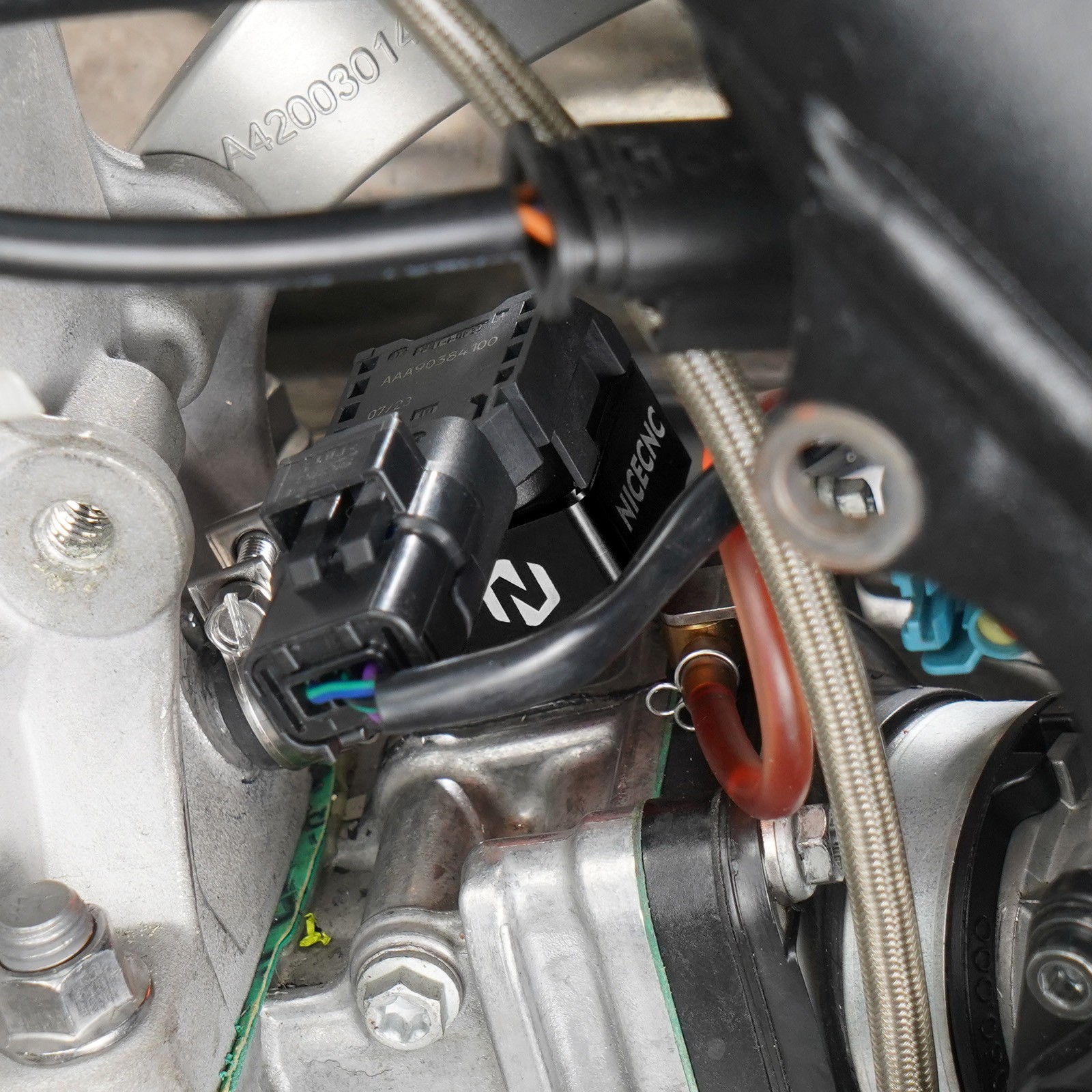 NICECNC TBI Crankcase Pressure Sensor Bracket For KTM 250 300 EXC/XCW 2024-2026