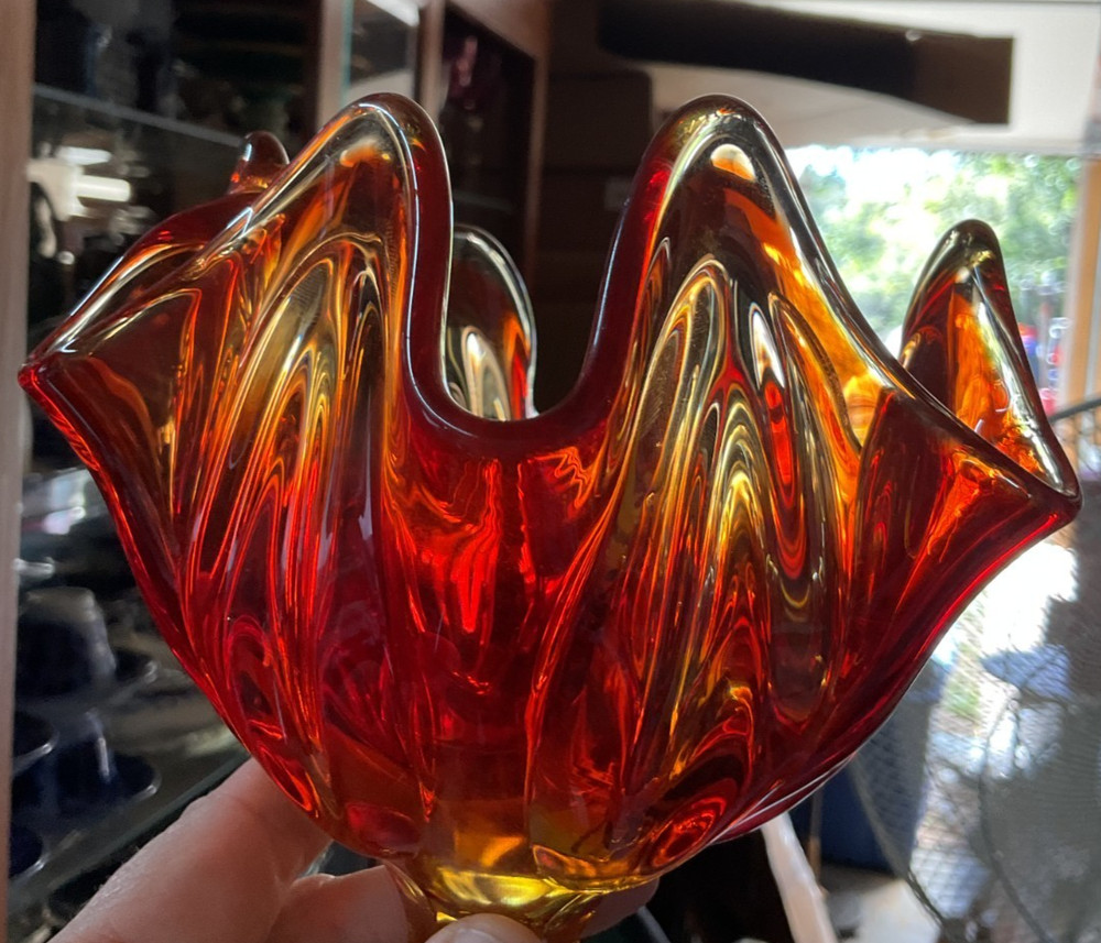 L.E. Smith Persimmon Simplicity Pattern Handkerchief Compote 6"