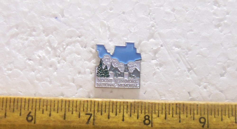 Mount Rushmore - National Memorial Pin