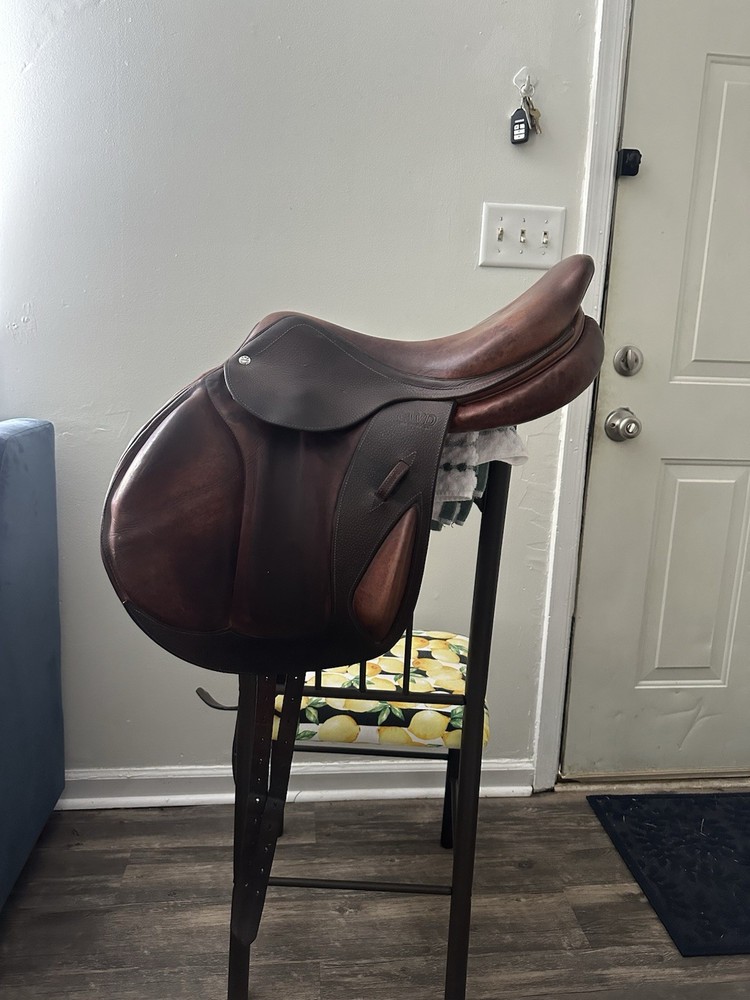 CWD SE09 Monoflap Saddle - 17” 2A Medium Tree With Wool Flocked Panels