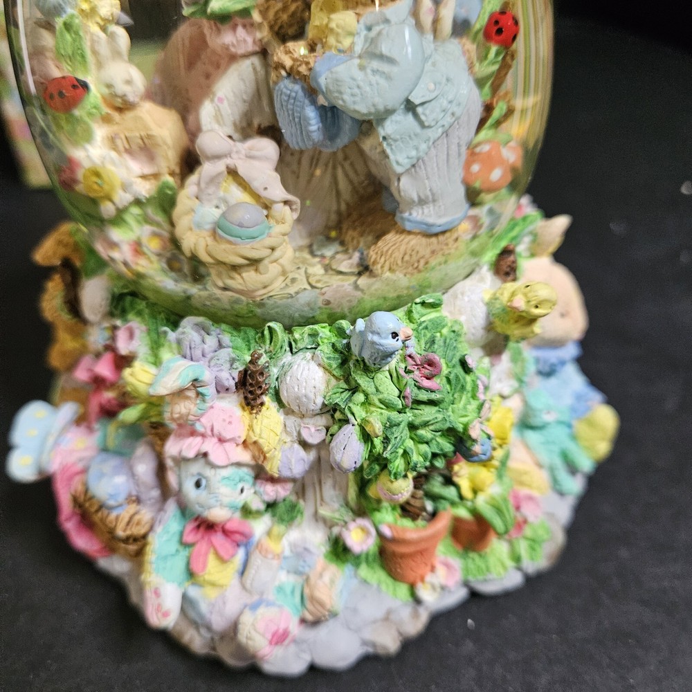 Spring Water Globe Egg Shaped Musical Here Comes Peter Cottontail Easter Bunnies