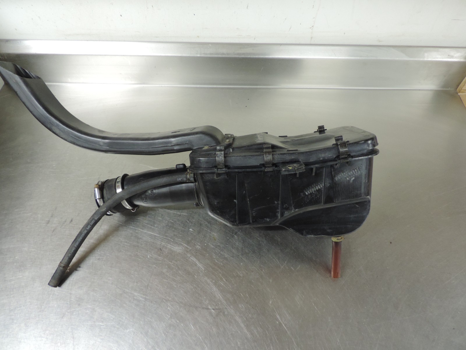 2001 Polaris Sportsman 500 HO Airbox Air Filter Housing Snorkel Lid Intake Tube