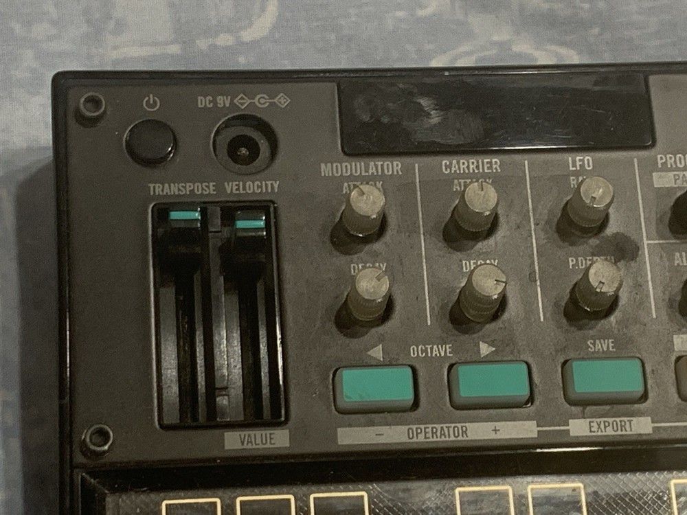 Korg Volca FM Synthesizer with Touch Keyboard