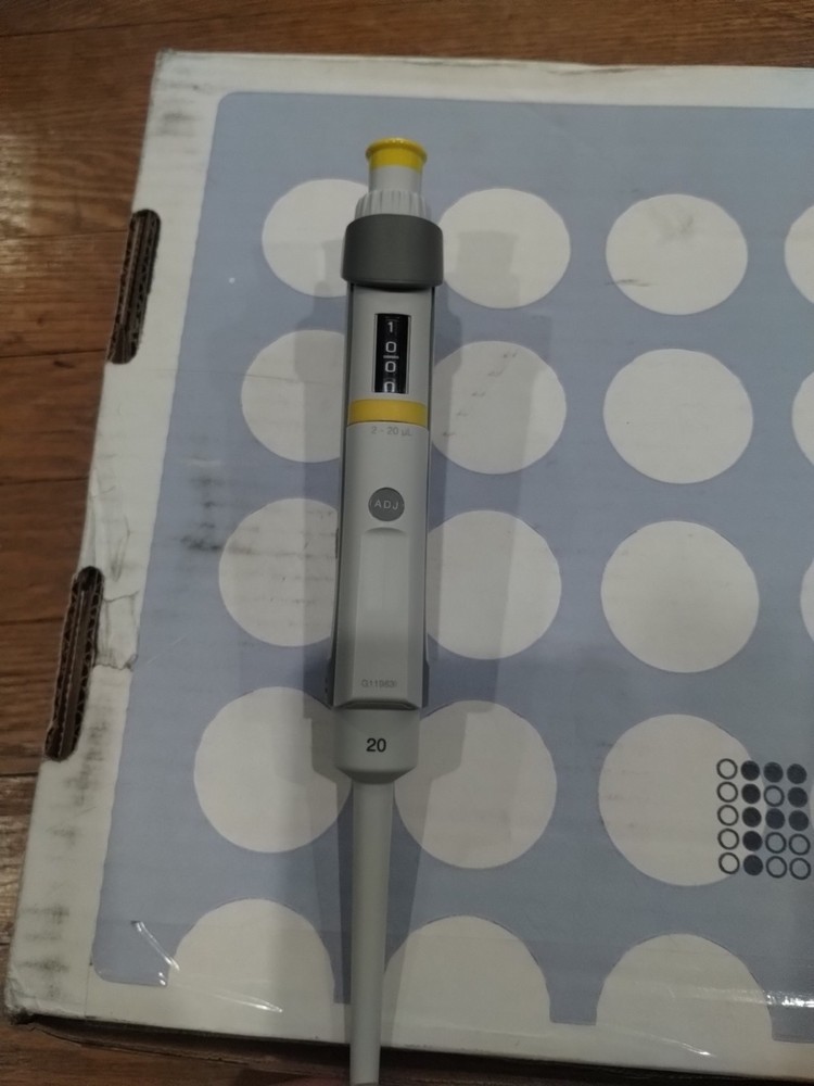 Eppendorf Research Plus Adjustable Pipette 20 uL