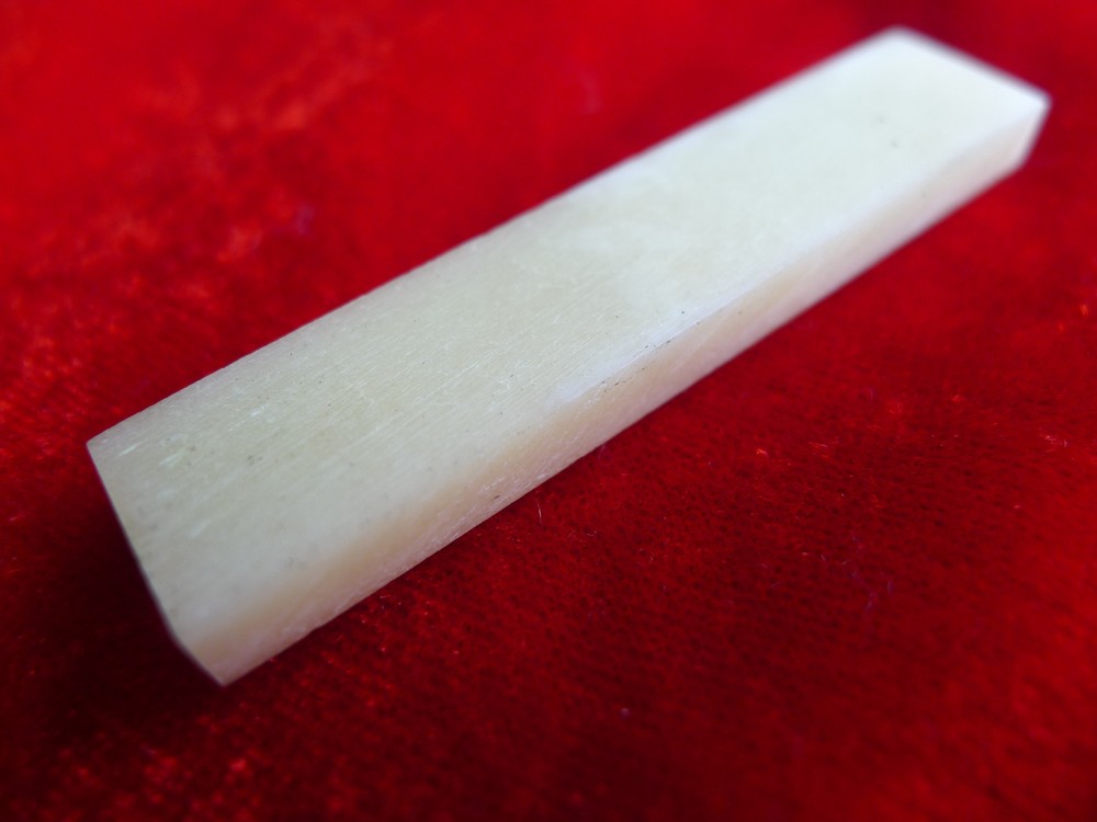 1 pcs Real Solid Camel Bone Nut Blank Fit L. P. Style Guitar GN