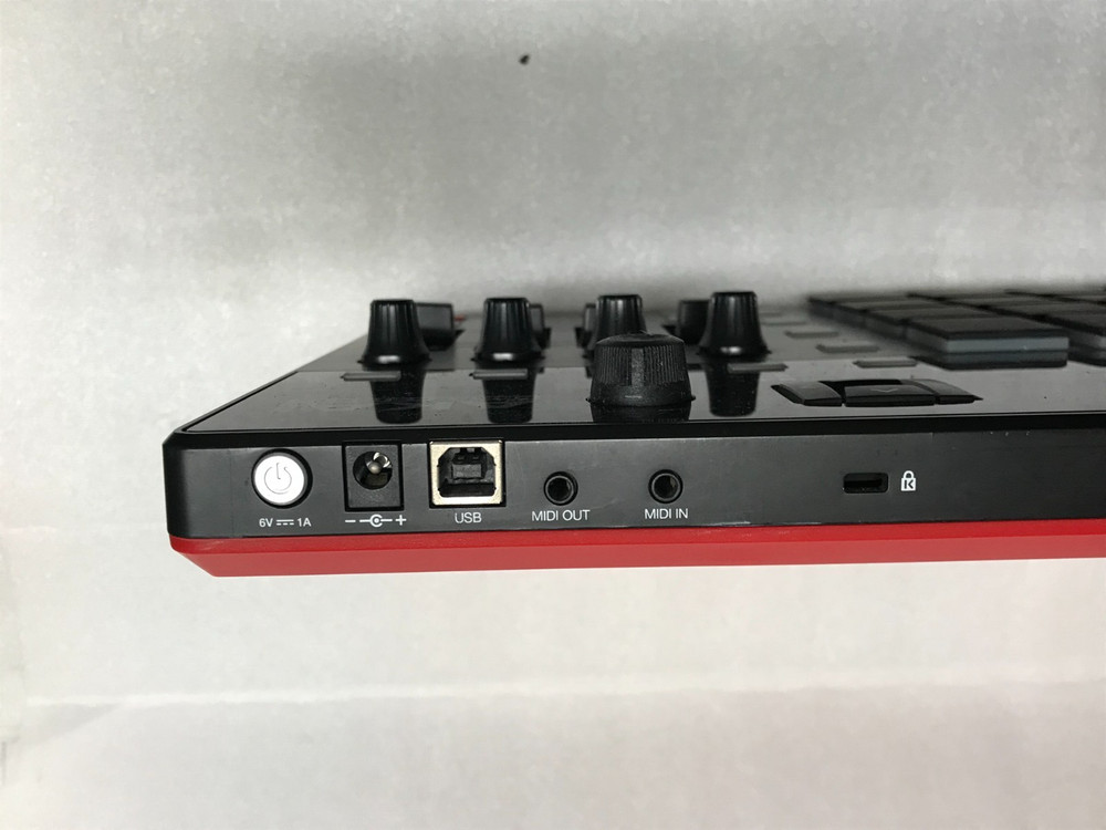 Akai Professional MPD226 MIDI Pad Controller