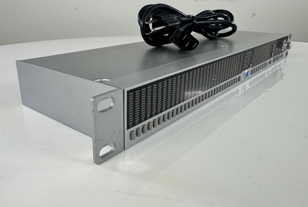 Alesis DEQ830 Programmable Digital Graphic Equalizer