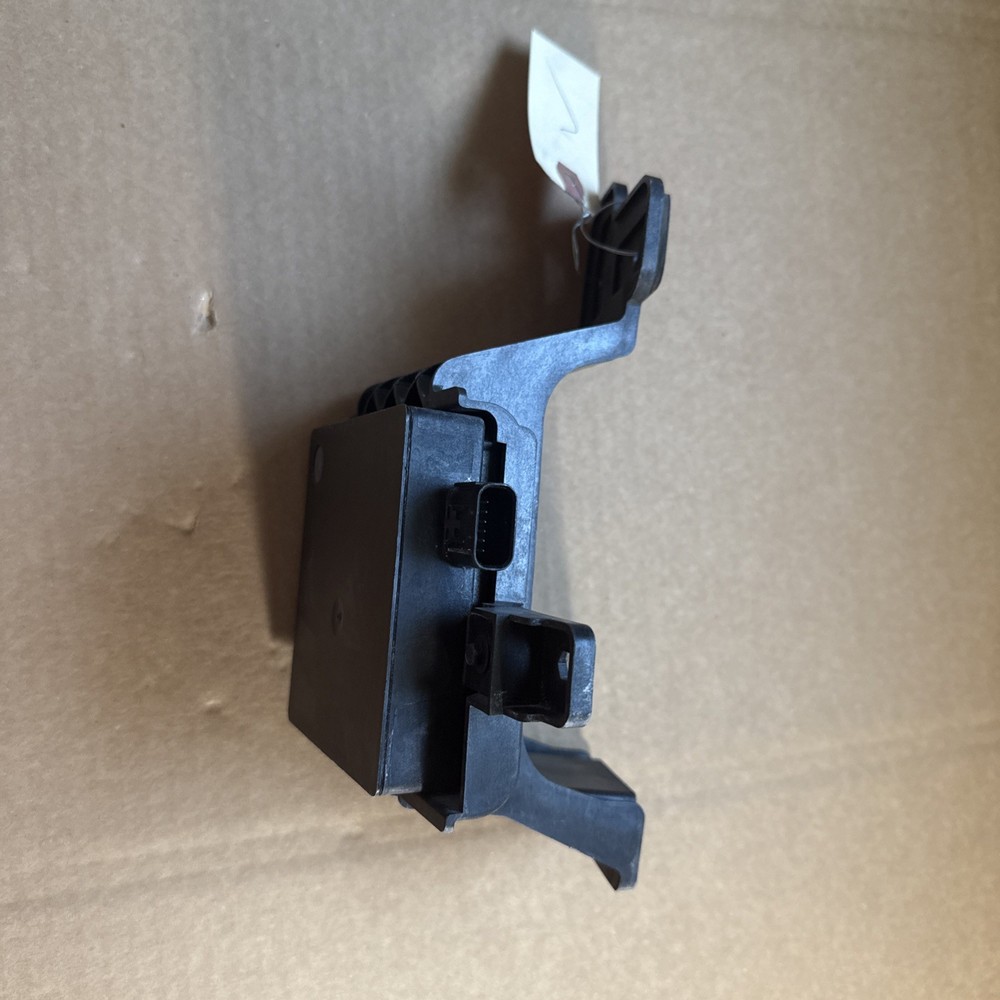2015 Lincoln MKC Right Blind Spot Module Radar Sensor