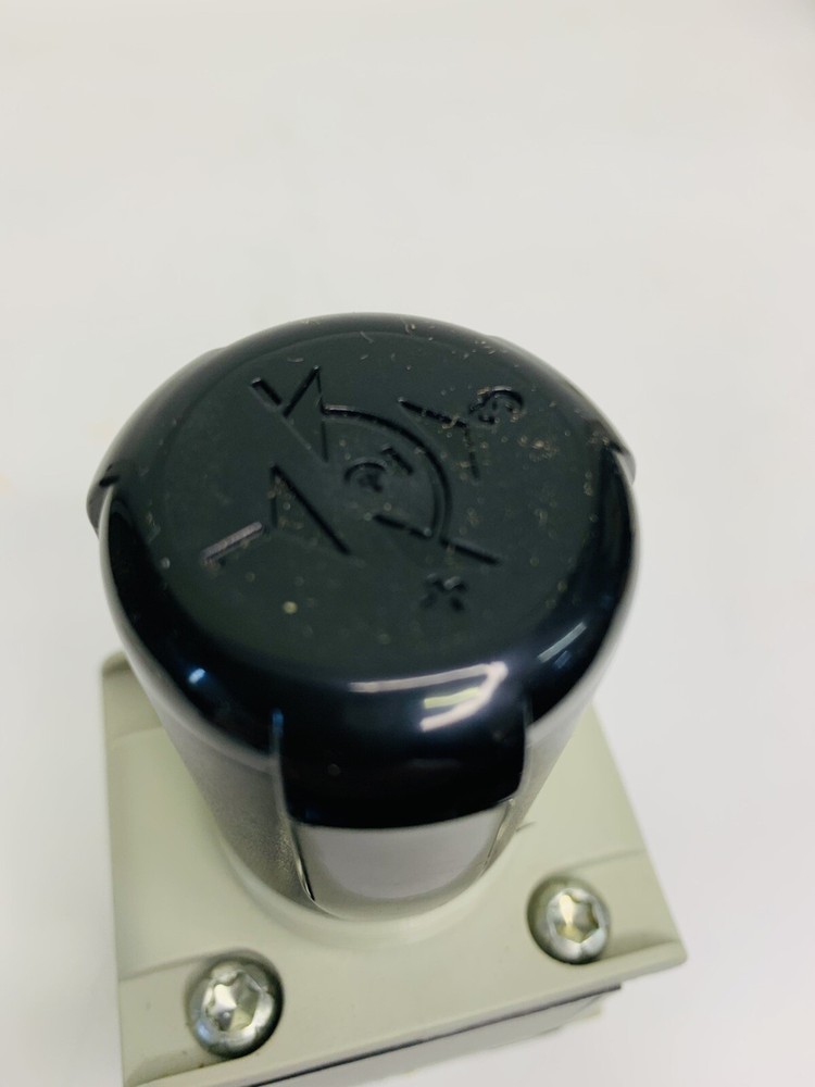 Joucomatic 34203056 Locking Pressure Regulator 3/8" NPT **NEW**