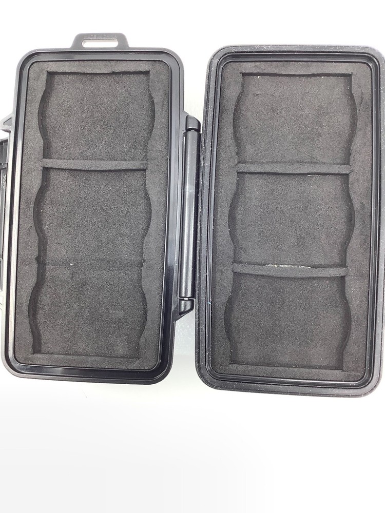 Pelican 0945 Memory Card Case - Fair Condition; Foam guidelines missing