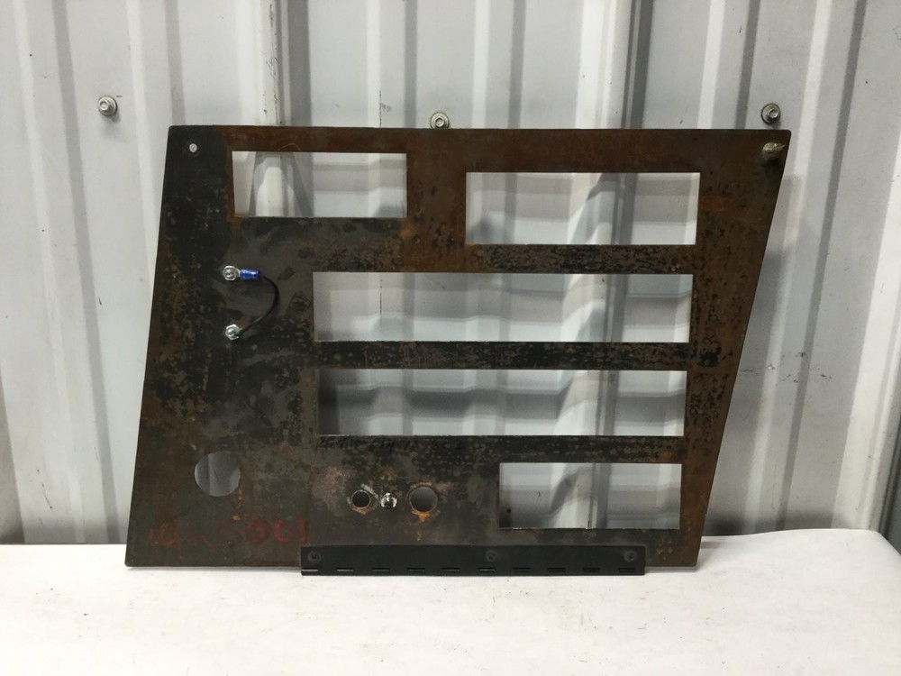 Western Star Trucks 4700 SWITCH Dash Panel - Used