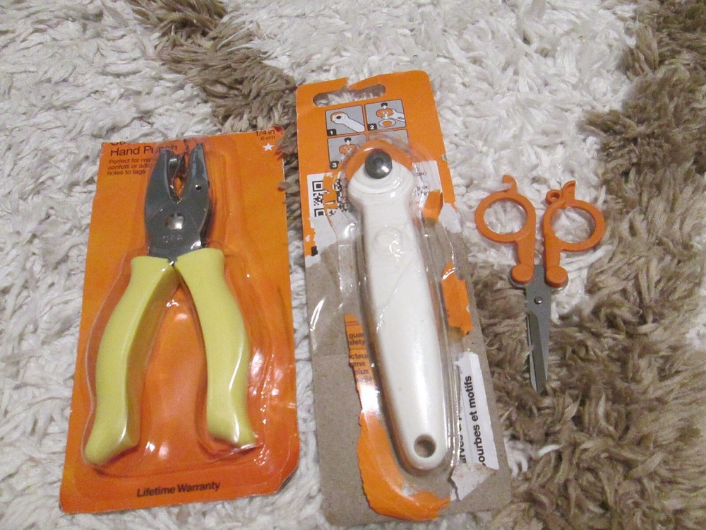 3 Pc Fiskars Scissors, Punch Crafting, Scrapbooking Tools   NWOB   Unused