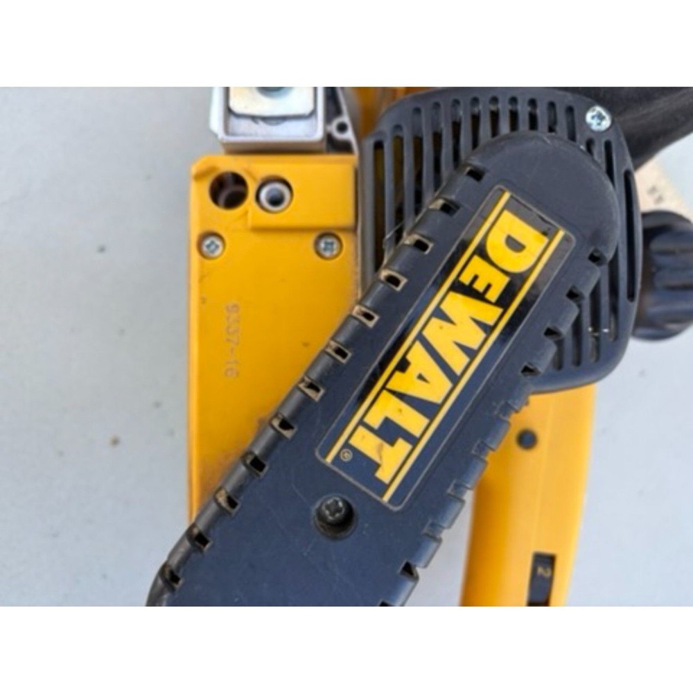 DEWALT 3.25-in W 5.5 -Amp Handheld Planer