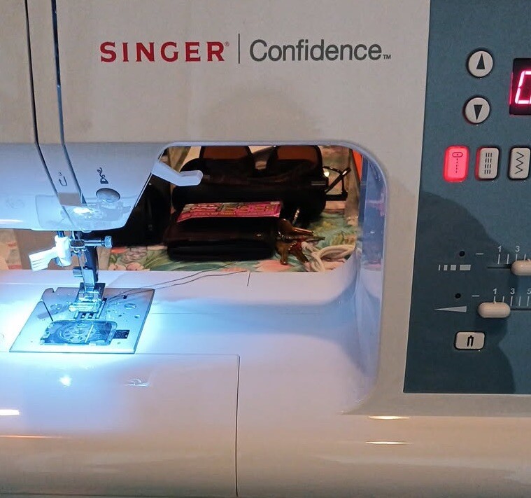 SINGER Confidence 7465 Sewing Machine Works READ