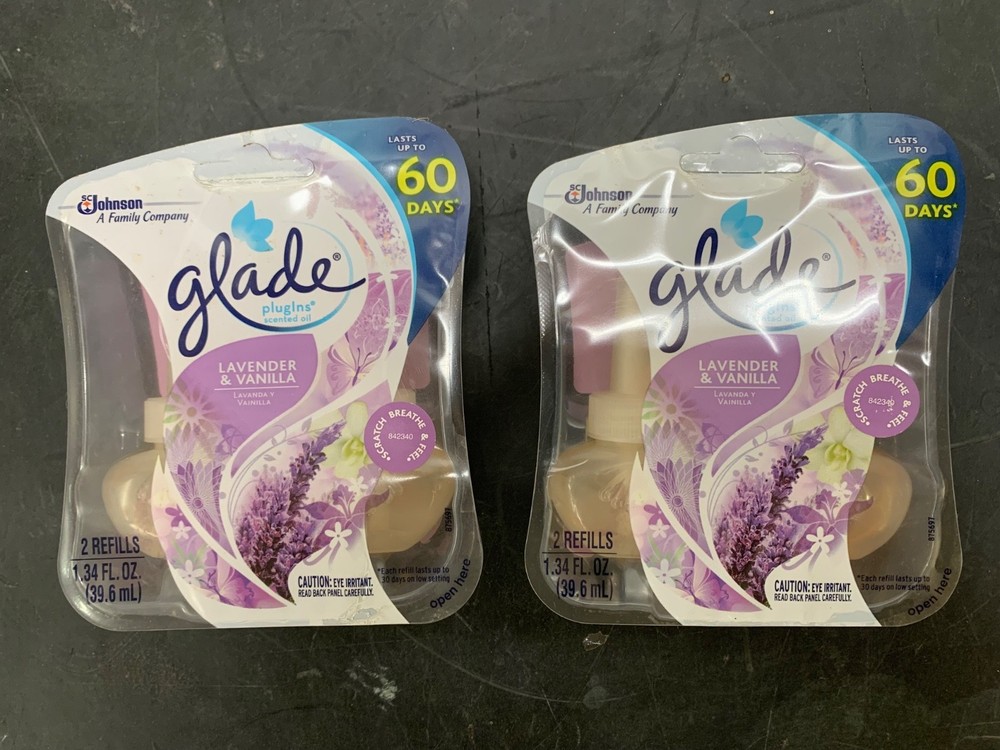 (2) Glade PlugIns Scented Oil Refills – Lavender & Vanilla – 2 Count