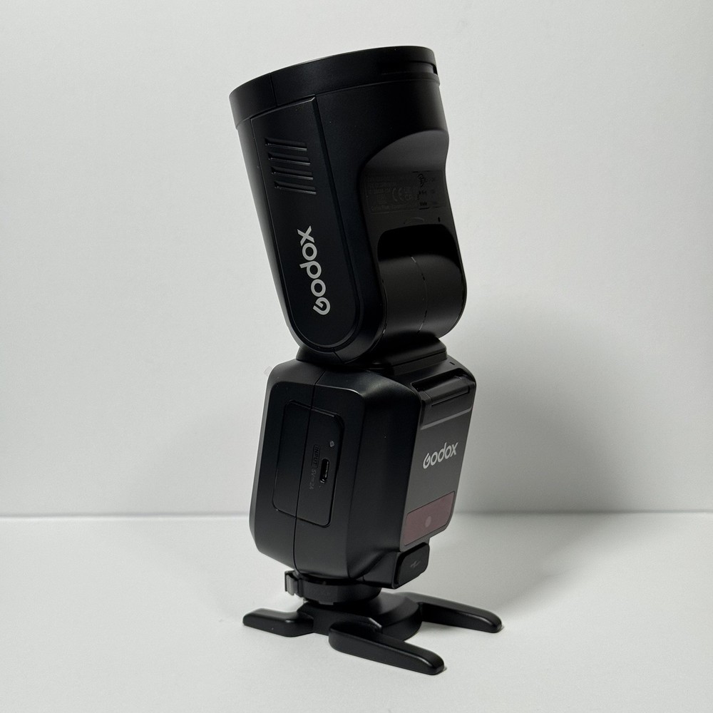 GODOX V100N U Flash - Magnetic ring - Ships UPS Ground
