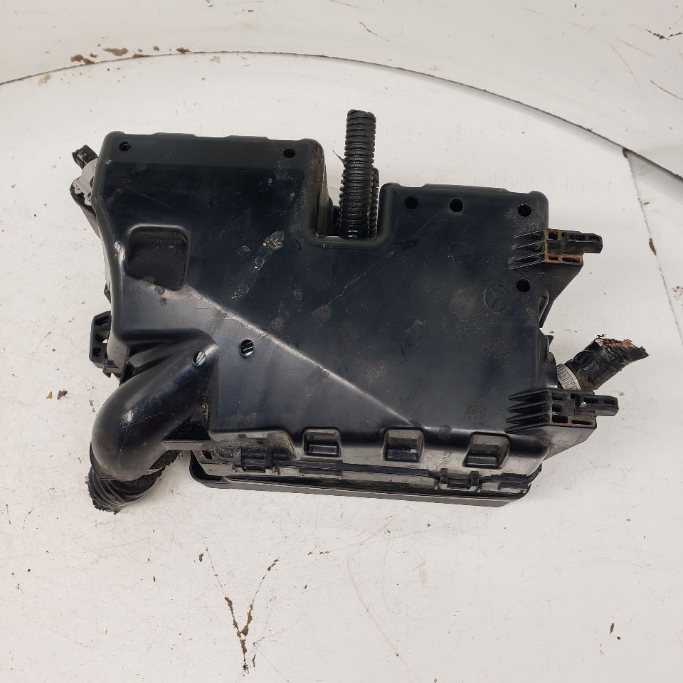Used Fuse Box Engine fits: 2012 Mazda 3 Grade A